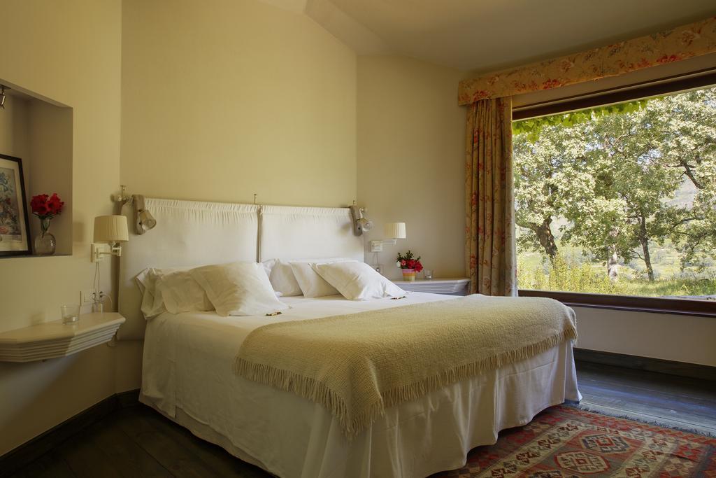 Hotel Nabia Candeleda Esterno foto